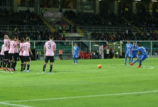 Palermo-Empoli 0-1: Saponara "alla Pirlo" sbanca il Barbera