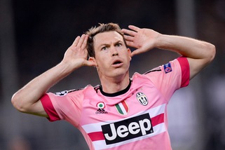Champions League, Borussia Moenchengladbach-Juventus finisce 1-1: Lichtsteiner risponde a Johnson