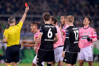 Calcio, quattro anni di squalifica per giocatore del Viareggio