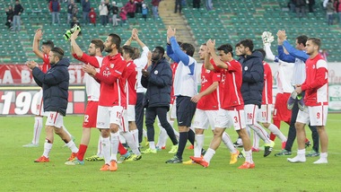 Via con Bari-Salernitana. Poi Cagliari e Cesena