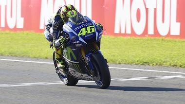 MotoGp, "El Pais": «Rossi? Ha sbagliato a fidarsi dei nemici»