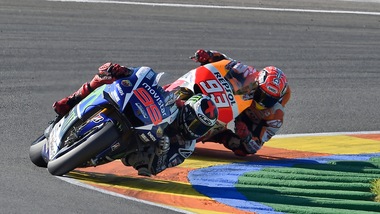 MotoGP, Honda replica a Rossi: "Accuse inaccettabili"