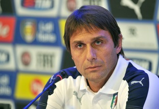 Conte: «Spero Pirlo torni, altrimenti rischia la Nazionale»