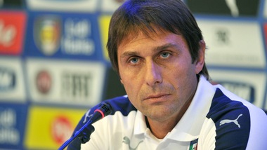 Conte: «Spero Pirlo torni, altrimenti rischia la Nazionale»
