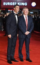 Cristiano Ronaldo, la prima del film a Londra con Ferguson