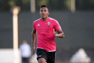 Juventus, Alex Sandro: «Dybala può diventare un fenomeno»