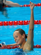 Nuoto, meeting di Viareggio: Pellegrini vince i 200, Orsi da record