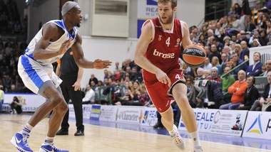 Melli è scatenato: Sassari è notte fonda