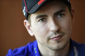 Jacobelli: Lorenzo senza pudore. «Valentino ha cambiato la realtà». Basta con le panzane