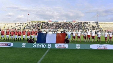 Serie B, Marsigliese prima delle partite in onore di Parigi