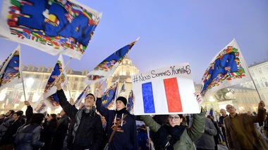 Torino, tutti sotto la Mole per la Francia