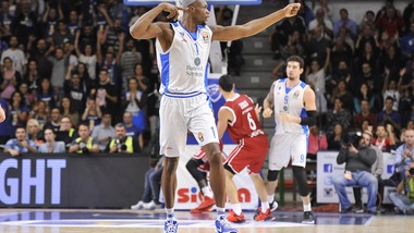 Sassari, nervi tesi: Petway polemico su Twitter