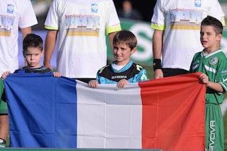 Serie A, la Marsigliese prima del fischio d'inizio delle gare