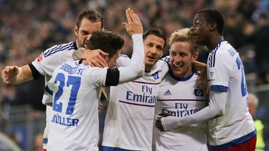 Bundesliga, Amburgo-Dormund 3-1: 15' di ritardo per i rigidi controlli