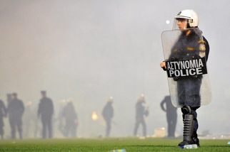 Caos ad Atene: Panathinaikos-Olympiacos rimandata