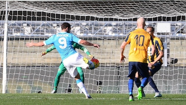 Verona-Napoli 0-2: ci pensano Insigne e Higuain