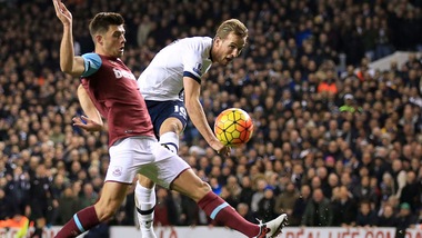 Premier League, Tottenham-West Ham 4-1: doppietta di Kane
