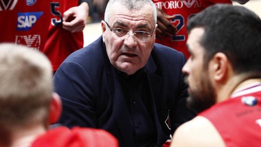 Milano, ultima chiamata, Repesa senza Gentile