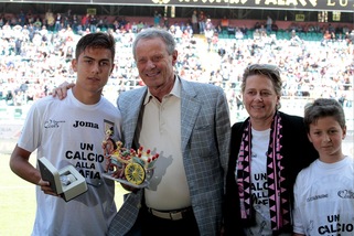 Palermo, Zamparini: «Juventus, non gonfiare i muscoli di Dybala come hai fatto con Del Piero»