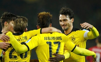 Bundesliga, 14° turno, trionfo Dortmund, solo pari Leverkusen-Schalke