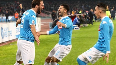 Serie A, Napoli-Inter 2-1: la doppietta di Higuain