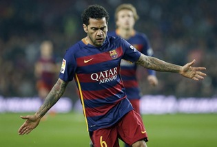 Barcellona, Dani Alves: «Real Madrid eliminato dalla Coppa del Re? Sarebbe giusto»
