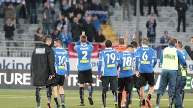 Serie B: Il Crotone vola in testa, Pro Vercelli ko con la Ternana