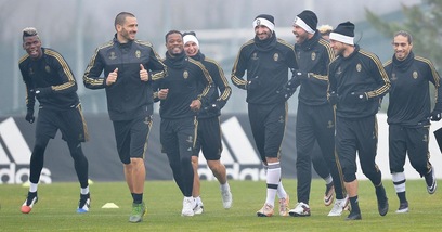 Juventus, rifinitura a Vinovo tra i sorrisi: domani c'è il Siviglia