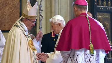 Papa Francesco ha aperto la Porta Santa DIRETTA