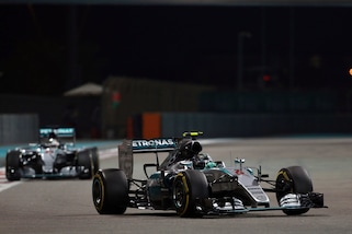 F1, Mercedes: Rosberg e Hamilton provano la nuova W07