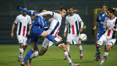 Serie B, Crotone e Cagliari ok: anche lo Spezia vince