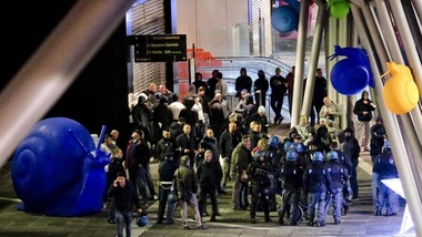 Napoli-Legia Varsavia, notte di scontri tra tifosi azzurri e polacchi