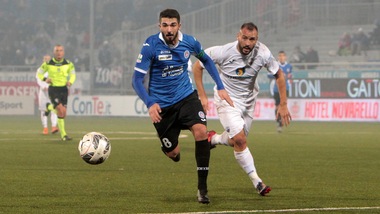 Serie B il Novara suona la quinta. Quattro reti al Trapani