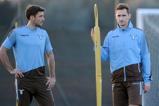 Serie A Lazio, «Klose out con l'Inter: problemi ai flessori»