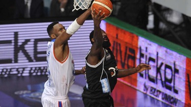 Brienza stoppa Trento, Cantù riparte