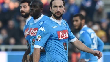 Capocannoniere, Higuain prende il largo nelle quote