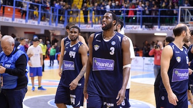 Logan stende Reggio, Torino che beffa