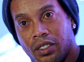 Ronaldinho: «La Liga mi manca e Neymar è il mio erede»