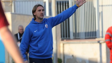 Serie B, Bari, Salernitana e Livorno: tre panchine a rischio