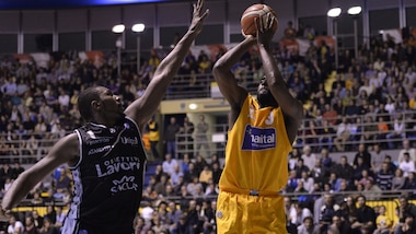 Basket Serie A, Torino aggancia Capo d'Orlando