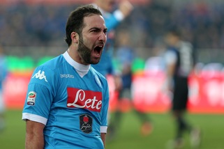 Capocannoniere 2016, i bookmaker puntano su Higuain