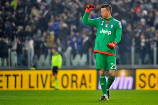 Calciomercato Juventus: Neto partirà, caccia al vice di Buffon, Marchetti o uno della «collezione»