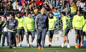 Real Madrid, primo allenamento con Zidane: c'erano 6.000 tifosi