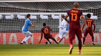 Serie A, Roma rimontata due volte: e il Chievo pareggia 3-3