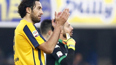 Serie A Verona, Viviani si allena in gruppo. Toni: niente lesioni