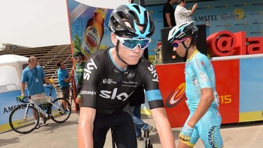 Ciclismo, Froome rinnova il contratto con il Team Sky fino al 2018