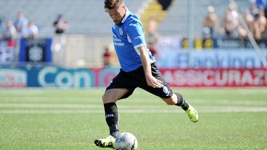 Calciomercato Novara, ceduti Pesce e Beye