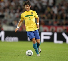 Calciomercato Chelsea, «fatta per Pato». L'agente conferma