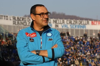 Napoli, Sarri insiste: «La Juventus è la favorita per lo scudetto»