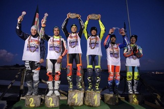 Moto, Valentino Rossi: che festa per la "100 km dei campioni"